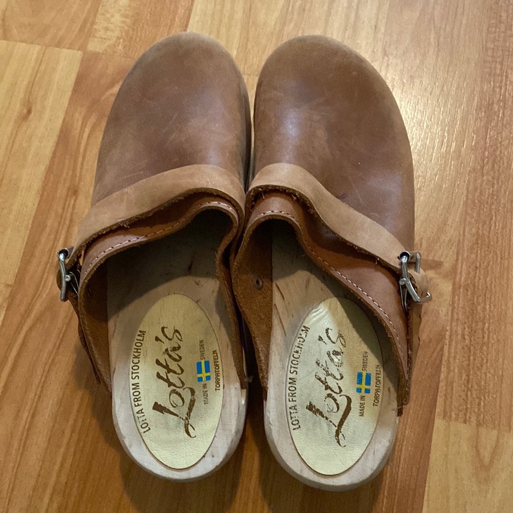 Lotta Clogs